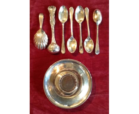 A VICTORIAN SILVER CADDY SPOON London, 1896, along with a silver sauce ladle, London, 1901, five silver golf teaspoons, Sheff