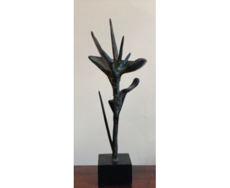 MIKE GILLESPIE, A 20TH CENTURY BRONZE STAVE Of organic form. (approx 15cm)