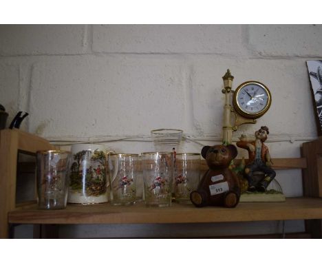 Mixed Lot: Modern mantel clock, various hunting decorated glasses and other items