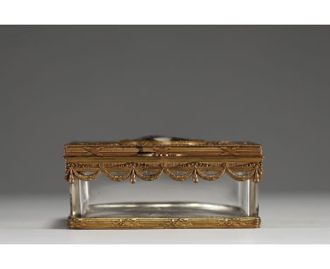 Baccarat crystal and Limoges enamel box, bronze frame, circa 1880, monogrammed. Normal wear - Weight: 1.10 kg - Shipping avai