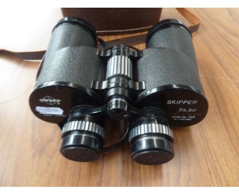 A pair of Swift Skipper binoculars 7x50, Model No. 789 No. 1-681923