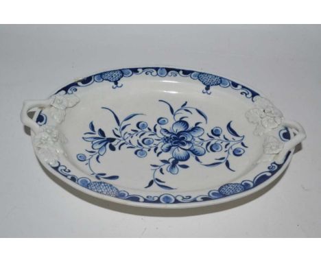 A small 18th Century Worcester porcelain stand decorated in under glaze blue with crescent mark to base, 18cm long