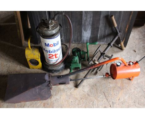 Large selection of assorted garage/workshop tools accessories and related items, too many to list so please study photos or a