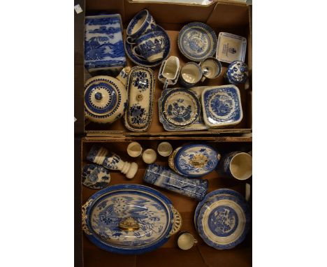 A mixed collection of blue and white pottery to include Copeland tureen and dish, Abbey 1790 cylindrical vase, Ringtons tea c