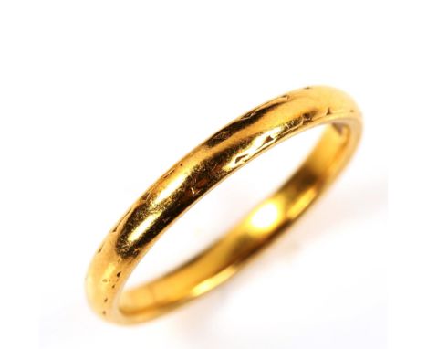 A 22ct gold wedding band ring, band width 2.4mm, size L, 2.7gNo damage or repairs, only light surface wear, hallmarks clear, 