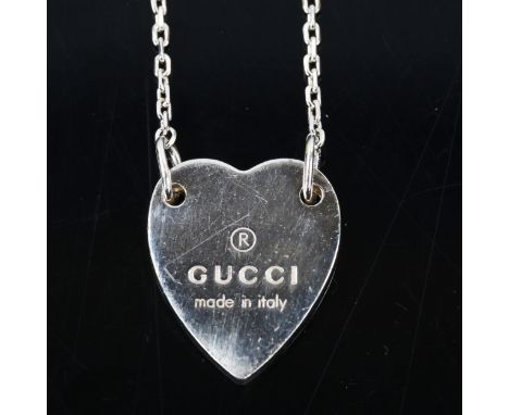 GUCCI - an Italian sterling silver heart bracelet, bracelet length 18cm, 5.6gNo damage or repairs, only light surface wear, c