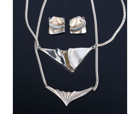 Various Danish silver fold jewellery, comprising 2 x pendant necklaces and 1 x pair of clip-on earrings, necklace lengths 46c