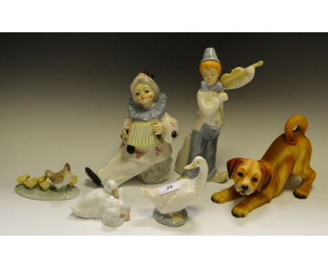 A Nao model of a duck; chickens; others; a Spanish Tengra figure of a clown playing accordion etc (6)