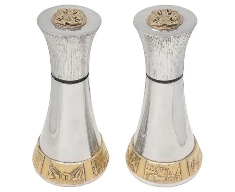 Grant MacDonald. A pair of large Elizabeth II Modernist silver and parcel gilt pepper millsLondon, 1983, Grant MacDonaldOf pl