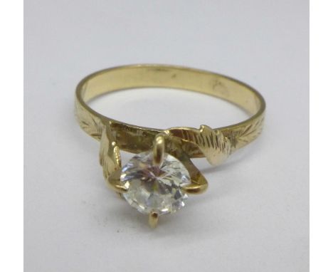 A 9ct gold solitaire ring, 2.0g, M