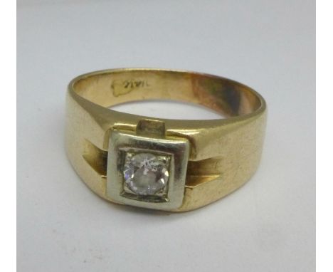 A gentleman's 14ct gold and diamond ring, 0.25ct diamond weight, 5g, R