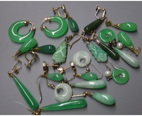 Two pairs of 14K yellow metal-mounted jade earrings, a 9ct pair and eight pairs of jade earrings, various