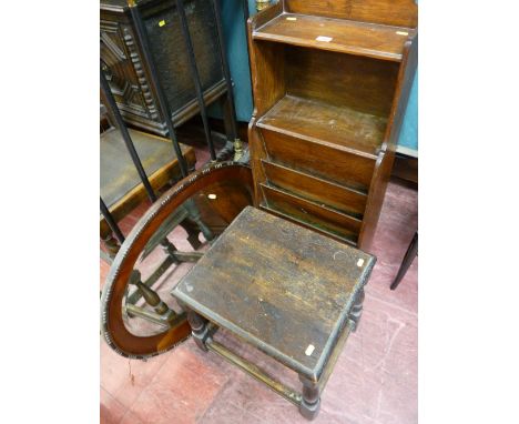 A VINTAGE OAK BOOK & MAGAZINE RACK, 98 x 38 cms and a reproduction oak side table in the antique style, 40 cms high along wit