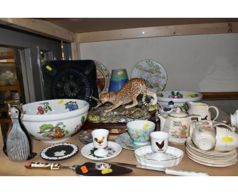 A GROUP OF DECORATIVE  AND KITCHEN CERAMICS to include a vintage Sylvan 'Children's Nursey Rhyme' tea set comprising a tea po