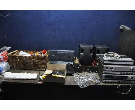 THREE TRAYS CONTAINING VINTAGE AND MODEL ELECTRICAL ITEMS including a Lenco L3801 turntable (PAT pass and working), a Philips