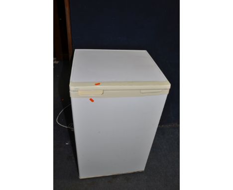 A LEC UNDER COUNTER ICEBOX FRIDGE, width 50cm, depth 50cm, height 85cm (PAT pass and working at 4 degrees)