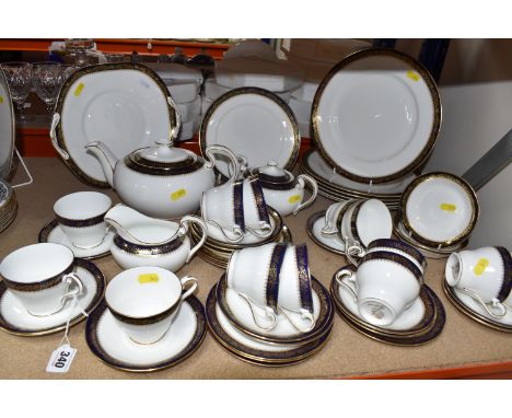 A GROUP OF AYNSLEY 'BALMORAL' PATTERN TEA AND DINNERWARE, comprising teapot, covered sugar bowl (lid has a different shade of