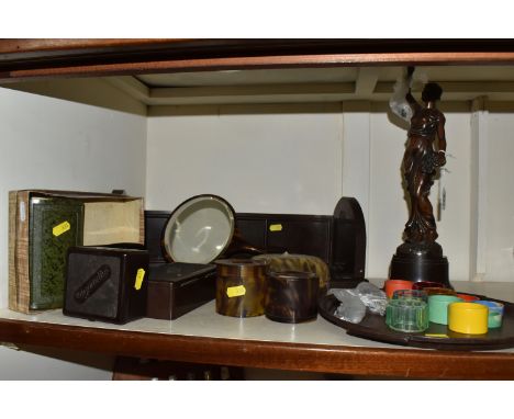 A GROUP OF VINTAGE BAKELITE AND EARLY PLASTIC ITEMS to include a 'Gadeware' tray (signs of repair, crack near one handle) wit