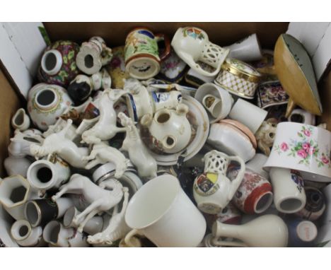 A quantity of crested ware to include Victoria China, Temple Porcelain, Florentine examples, various decorative ceramics to i
