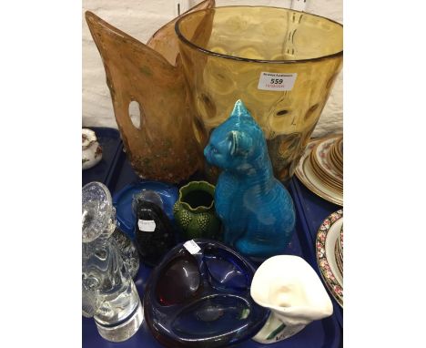A quantity of Art and coloured glass, etc.