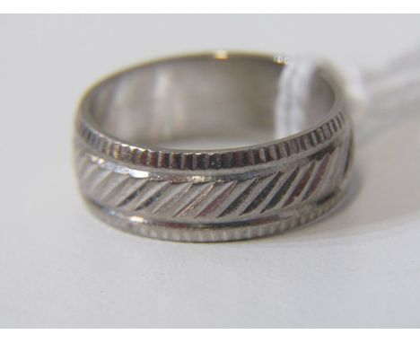 18ct WHITE GOLD BAND RING, with engraved decoration, size J/K. 4.6 grams 