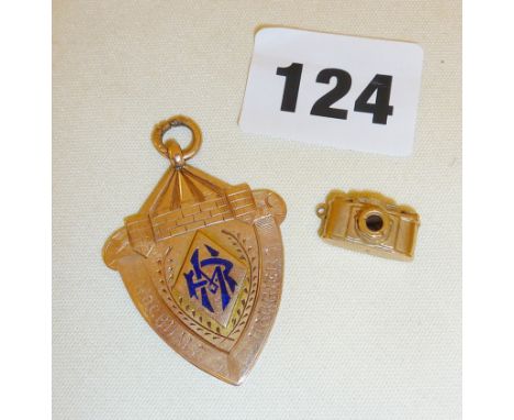 9ct gold and enamel fob medal for the Rochdale Harriers and a 9ct camera charm, combined weight approx. 13g 