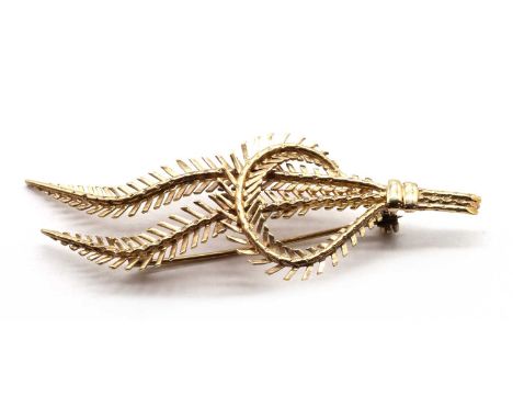 A 9ct gold fern spray brooch, with pin and roller catch, import hallmark London 1979, 60mm long, 4.18gCondition ReportMinor s