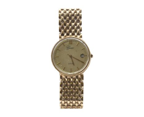 A gentlemen's 9ct gold quartz bracelet watch, 31mm diameter with a gilt dial, baton hour markers and date aperture at '3', to