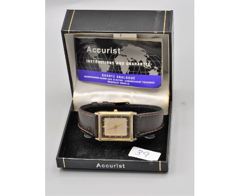 Gents Accurist calendar wrist watch, boxed