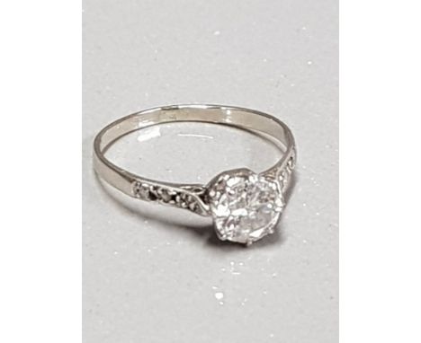 18CT WHITE GOLD DIAMOND SOLITAIRE RING