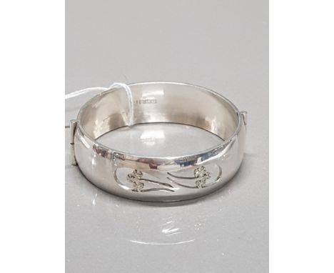 SHEFFIELD SILVER PIERCED FLORAL BANGLE