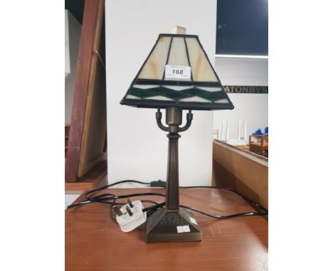 NICE TIFFANY STYLE LAMP