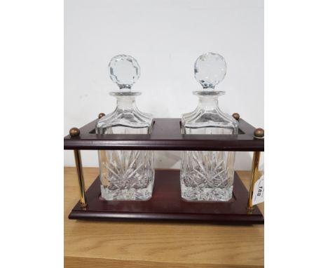 2 GLASS DECANTER AND STAND