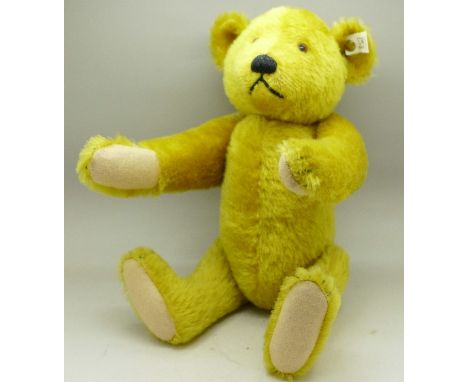 A Steiff Teddy bear, 32cm