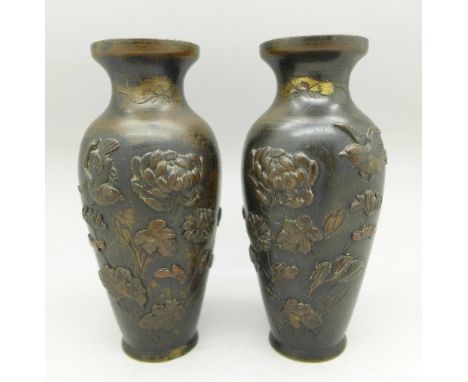 A pair of Japanese bronze vases, 12.5cm