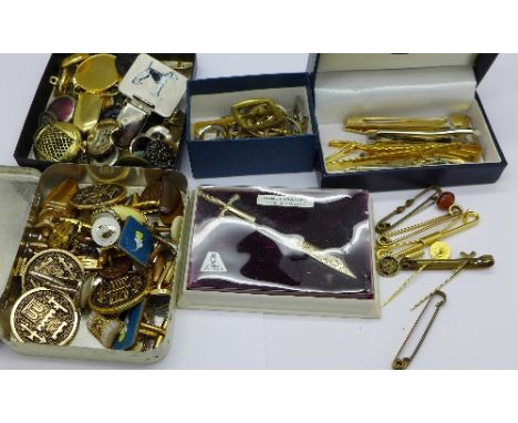Tie pins, cufflinks, buckles, etc.