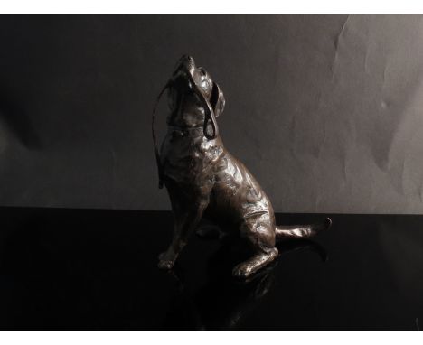 A bronze Labrador with lead, 11.5cm all  