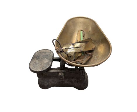 Set of iron and brass kitchen scales, together with Salter's Pocket Balance and similar and a small collection of brass weigh