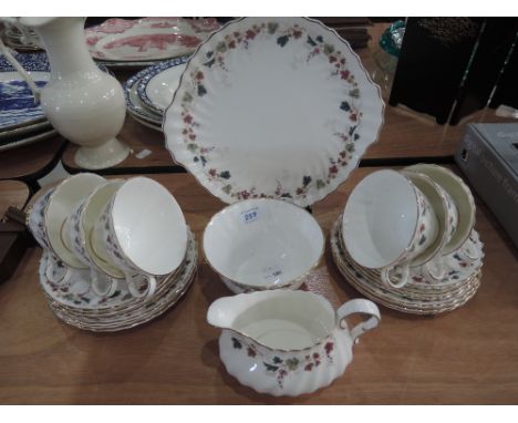A Royal Doulton Canterbury H4965 tea service 21 pieces