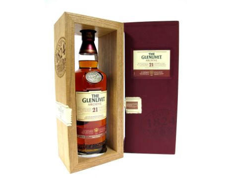 Whisky - The Glenlivet Archive Special Edition Single Malt Scotch Whisky 21 Years of Age, hand-selected by the master distill