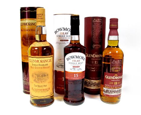 Whisky - The Glenmorangie Single Highland Malt Scotch Whisky 10 years Old, 1 Litre, 40% Vol., boxed; Bowmore Islay Single Mal