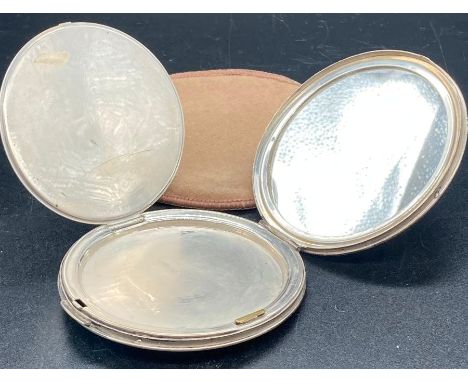 A Birmingham hallmarked silver compact by C &amp; C