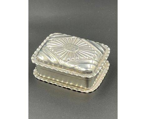 A silver snuff box, hallmarked for Birmingham 1892, makers mark SIL