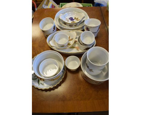 Selection of Royal Worcester Evesham oven-to-table wares  