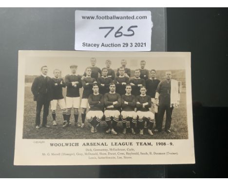 1908/1909 Woolwich Arsenal Football Postcard: Original team group in excellent condition. Unwritten to rear.