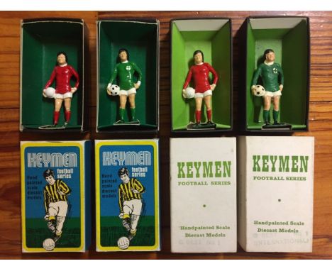 1971 Keymen Hand Painted George Best Boxed Figures: Scale diecast models from the Keymen Football Series in original boxes. F