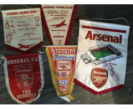 Arsenal Football Memorabilia Box: 4 press photos from 71/72, 18 season tickets, Playing cards and 5 pennants to include Arsen