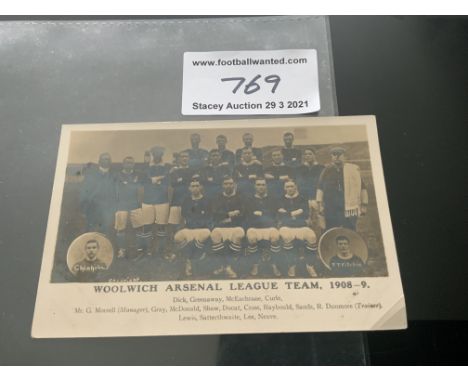 1908/1909 Woolwich Arsenal Football Postcard: Original team group in good condition with tiny crease in bottom corner. Unwrit