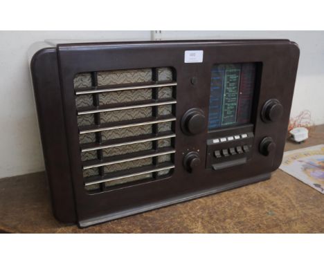 A vintage Ecko radio 