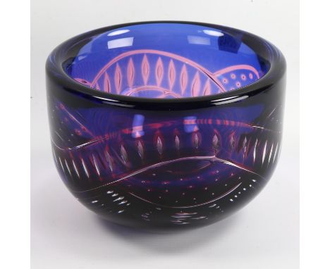 JAN JOHANNSEN for Orrefors, an Ariel glass bowl "Northern Lights", designed 1974, signed and numbered 397 E-4, height 12.5cm,